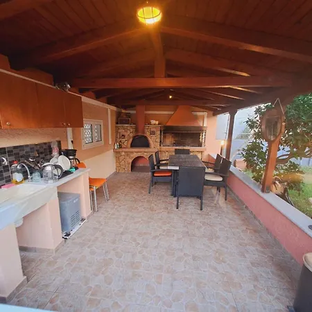 Aigeira Seafront 1st Floor * Oikonomaiika