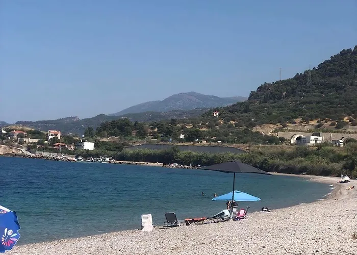 Aigeira Seafront 1st Floor Apartmán *