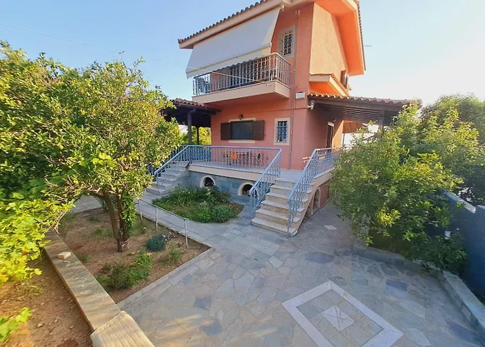 Aigeira Seafront 1st Floor * Oikonomaiika